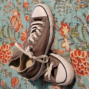 Mens 6 Womens 8 Gray Converse Chuck Taylors Low Tops Chucks